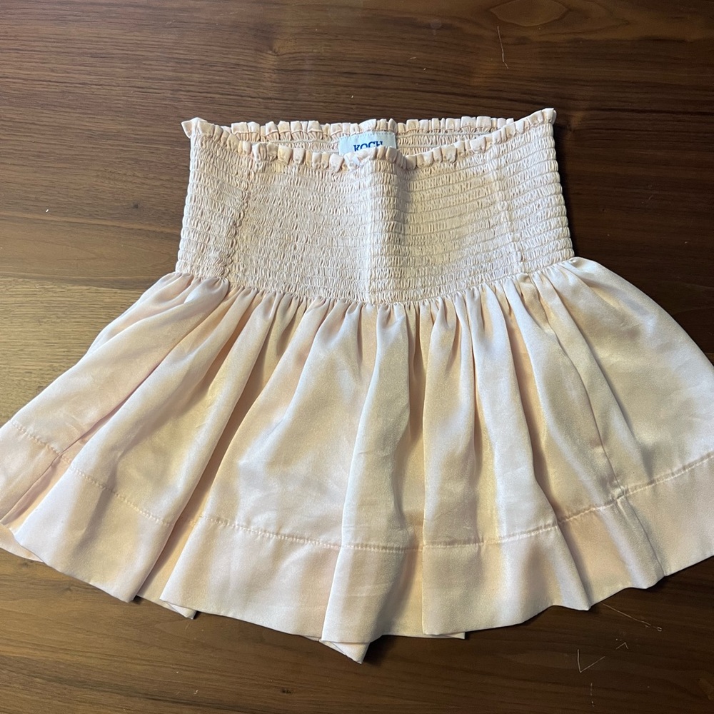 Koch light pink shorts